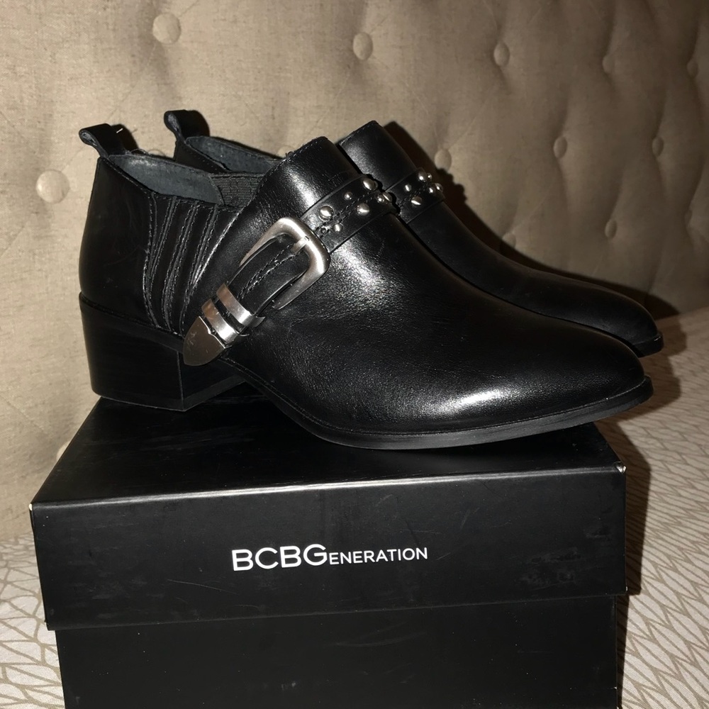 BCBGeneration Loel Black Leather Booties
